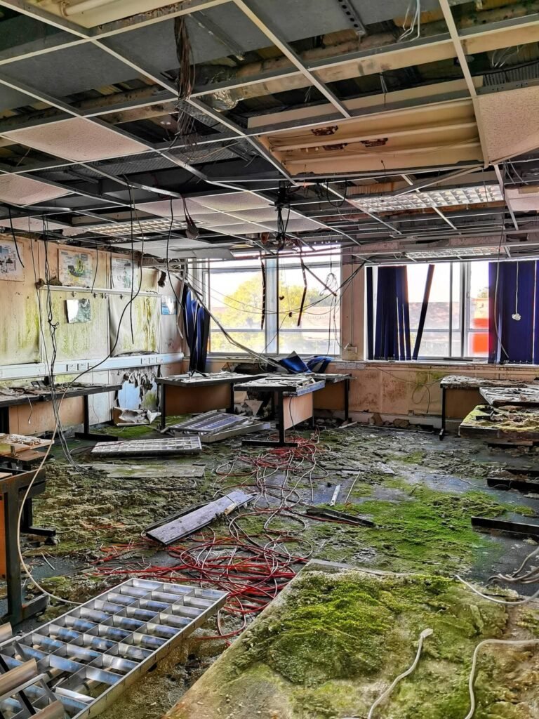 Building internal demolition