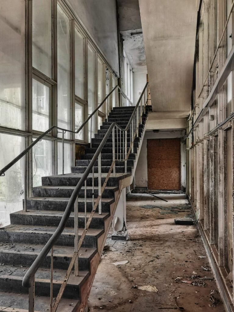 Confined spaces demolition